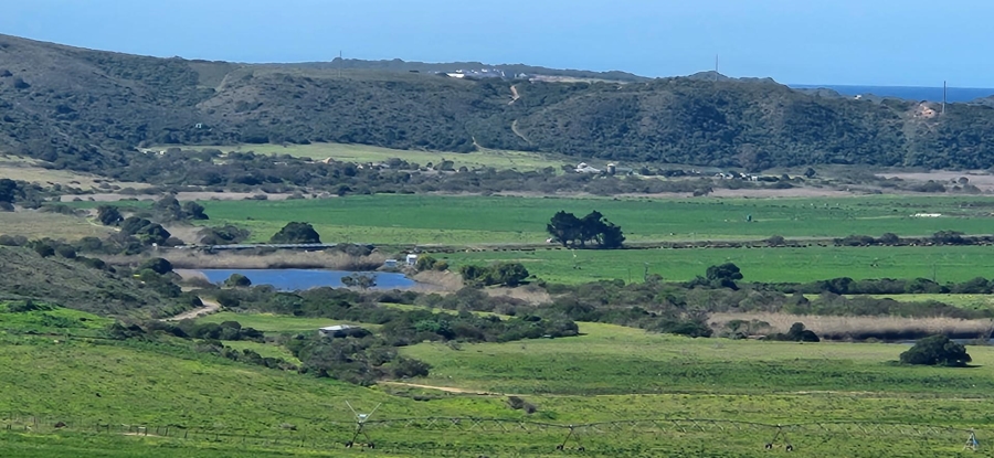 8 Bedroom Property for Sale in Mossel Bay Rural Western Cape